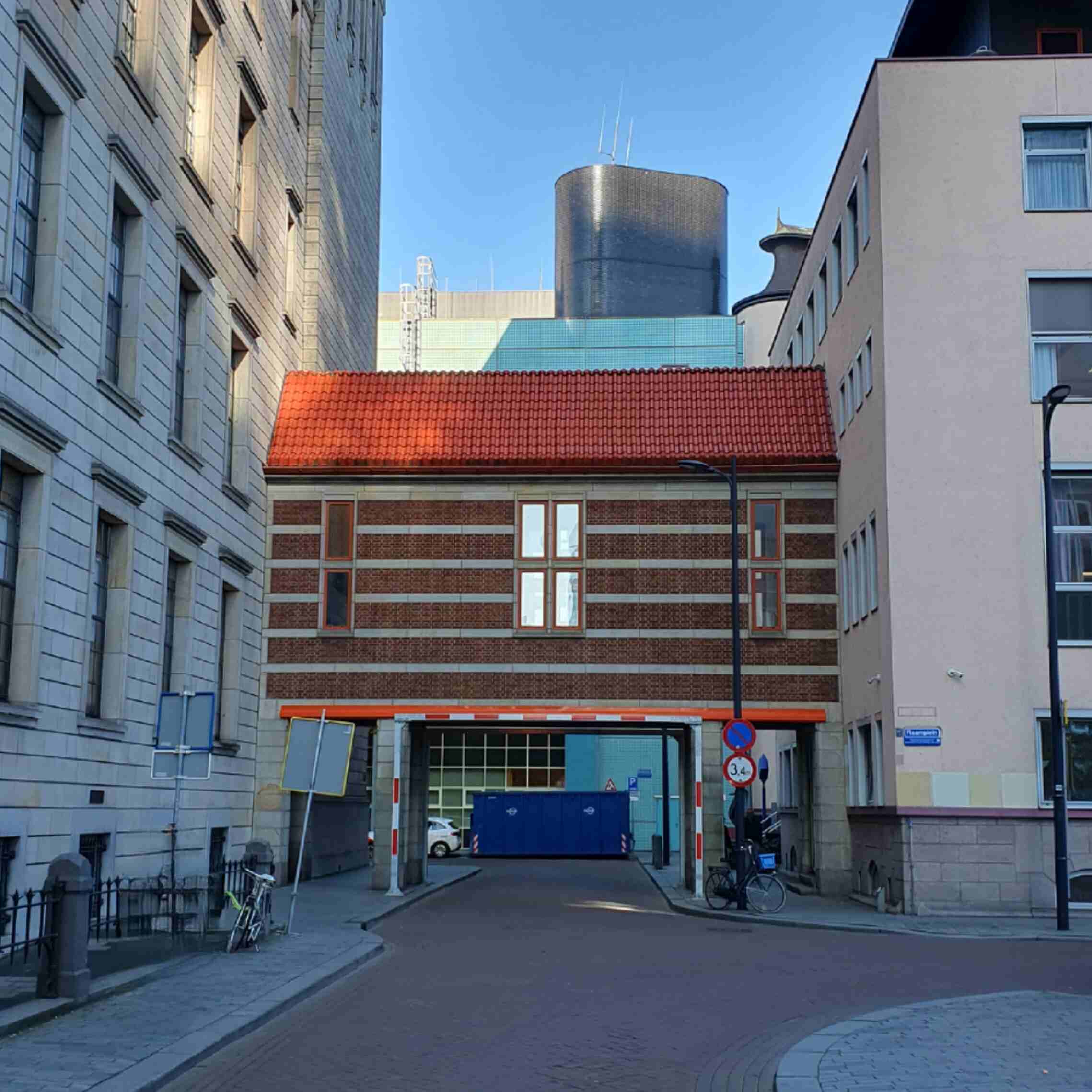 Futuring Cross-over 2: Paradoxical Futuring